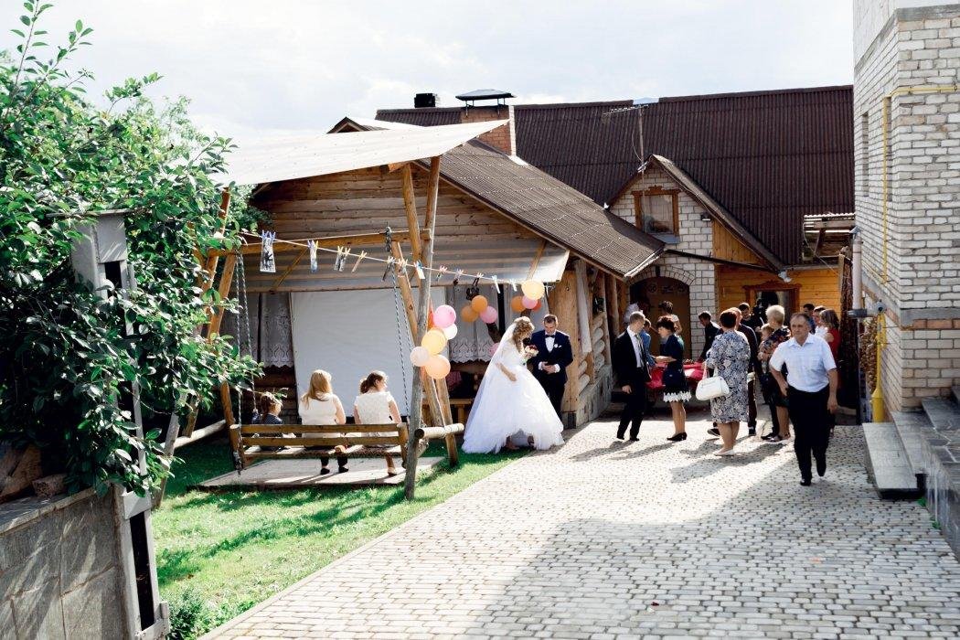 Свадьба в коттедже Минск Иван да Марья – банкет под ключ и украшение зала недорого