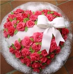 Торт сердце для свадьбы в банкетном зале усадьбы Минской области