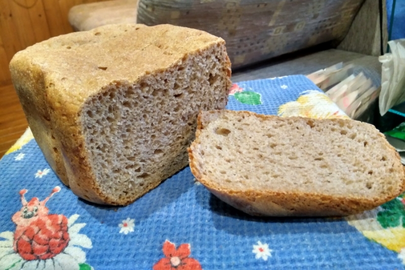 Рецепт ржаного хлеба на закваске в хлебопечке. Черный хлеб в хлебопечке Панасоник 2501. Хлеб на закваске в хлебопечке. Серый хлеб в хлебопечке. Постный хлеб.