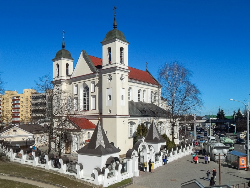 Петропавловский собор - самое старое строение Минска на улице Немига